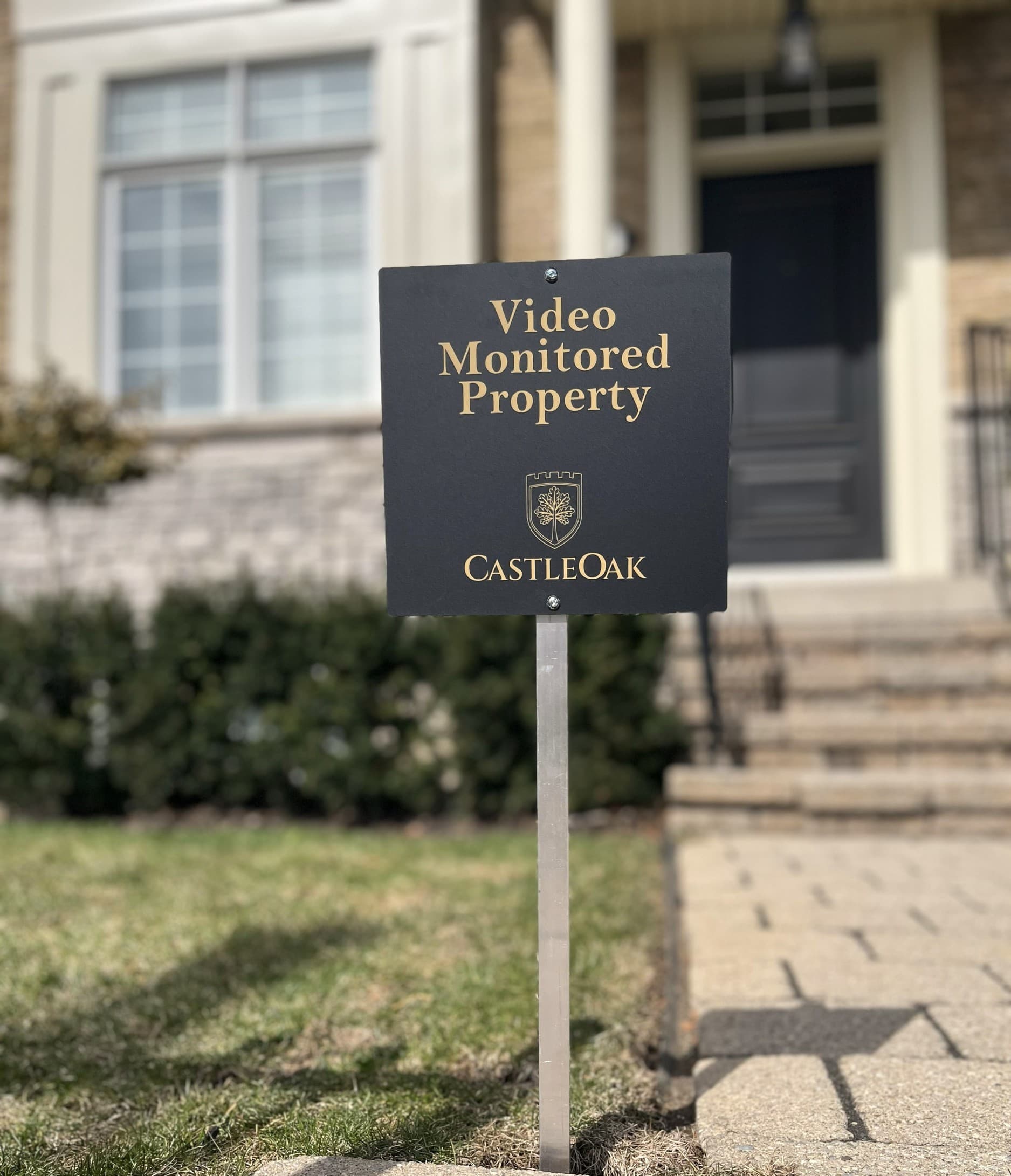 Monitored home in Oakville with professional alarm system